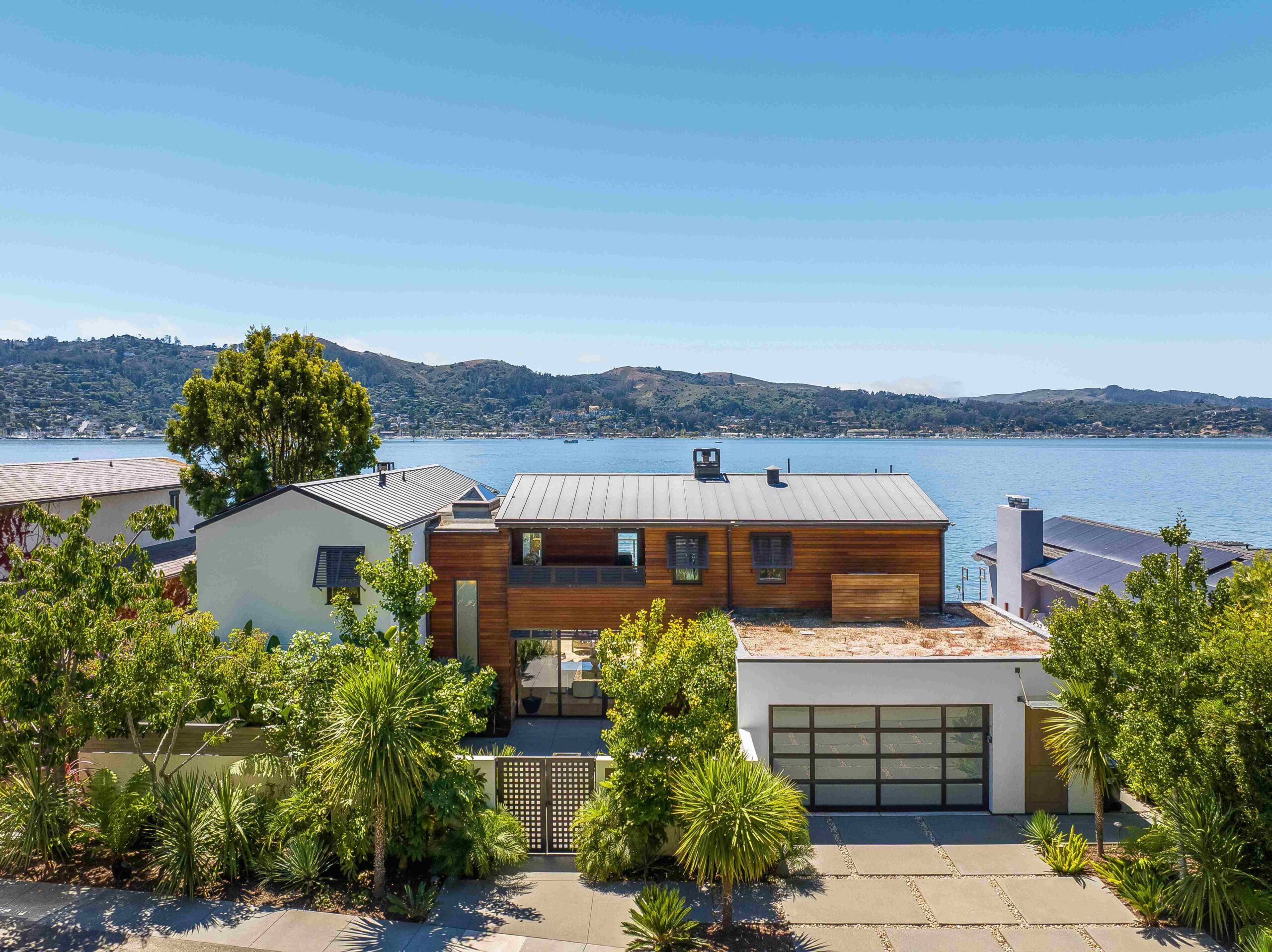 39 W Shore Rd  Belvedere Tiburon, CA 94920